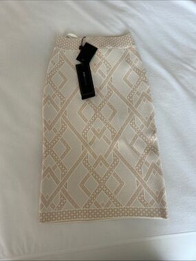 Geometric Knit Pencil Skirt in Cream and Tan